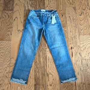 PARKER SMITH Shark Bite Hem Straight Leg Jeans
Size 25 color Rain